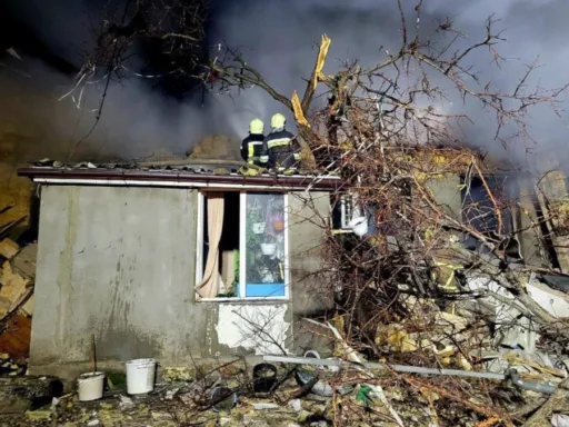 Росія вночі атакувала Одесу: 18 квартир зруйновано, серед постраждалих є дитина – ДСНС України