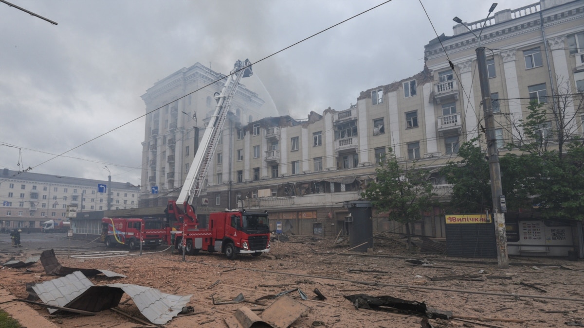 Ракетний удар по Дніпру: зросла кількість постраждалих, пошкоджені шість багатоповерхівок