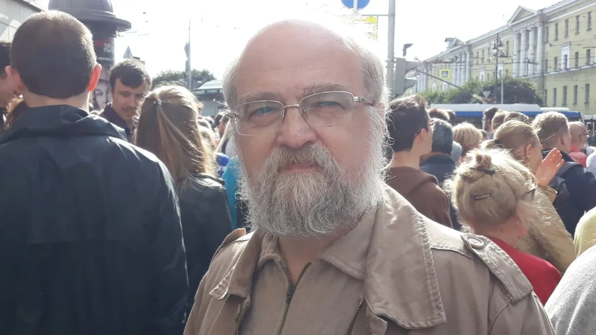 Росія: затриманого в Санкт Петербурзі дисидента Скобова звинувачують у «виправданні тероризму» після посту про Керченський (Кримський) міст
